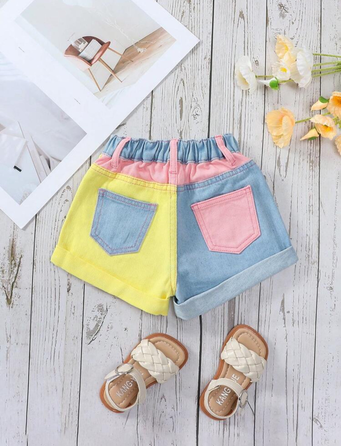 Short de jeans con colores