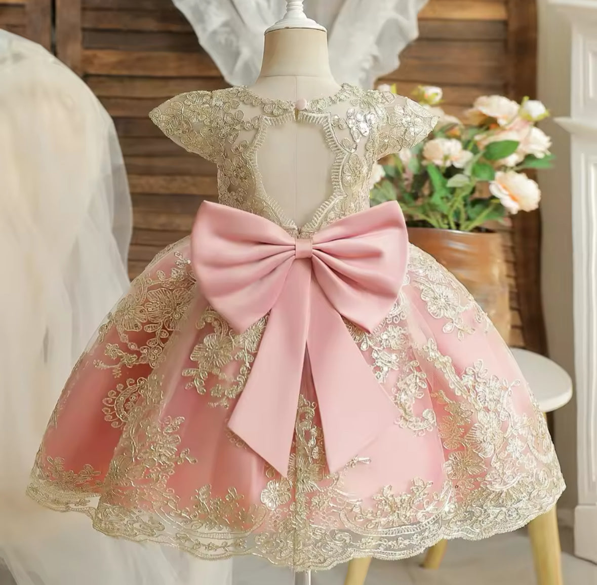 Vestido elegante rosa  para bebé