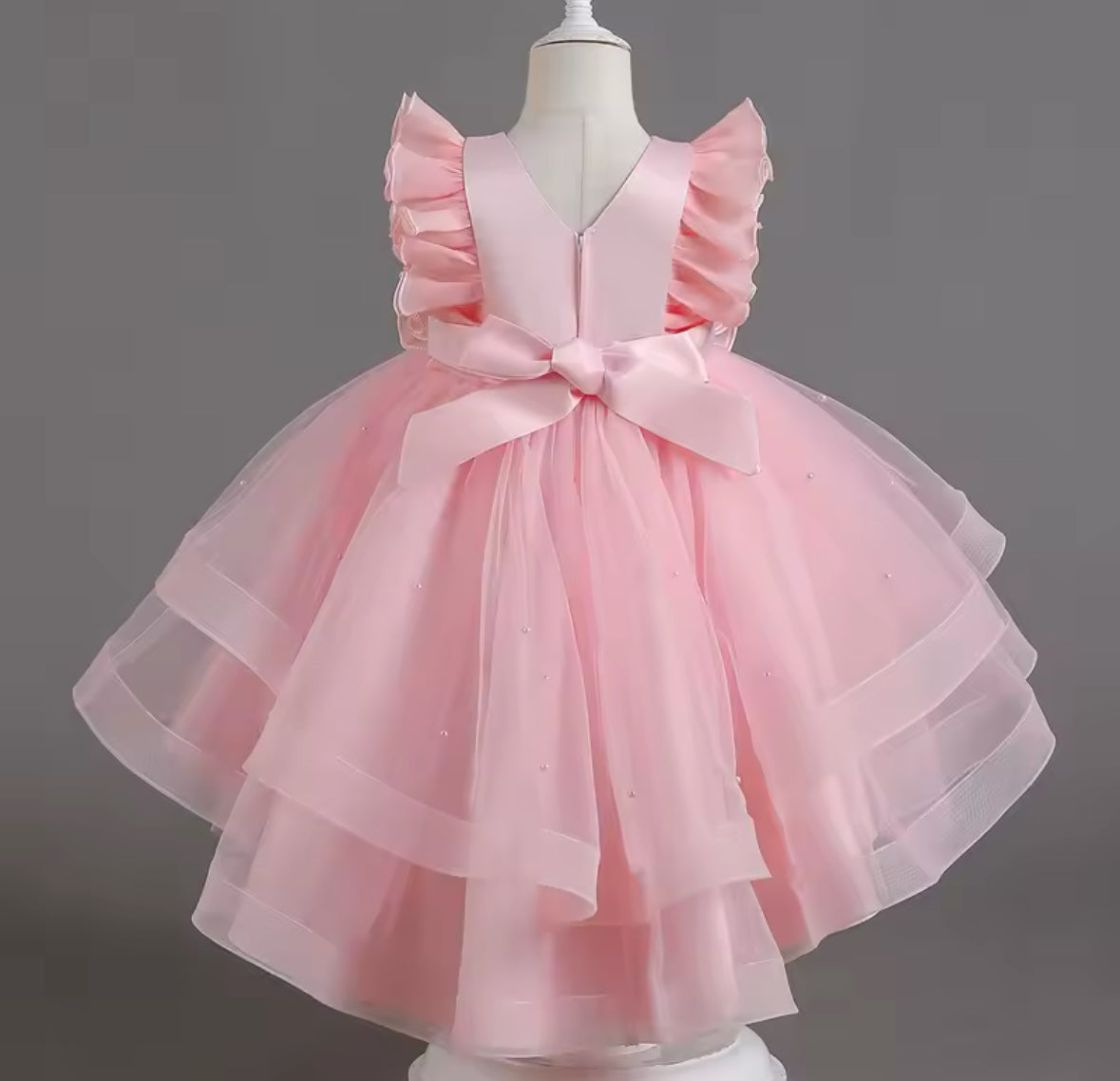 Vestido elegante rosa con cola larga para niñas